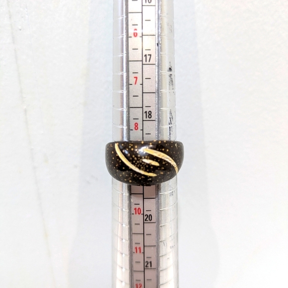 Bull Horn Ring Vintage Brown‎ Black White Tones Size 8 - Picture 3 of 4